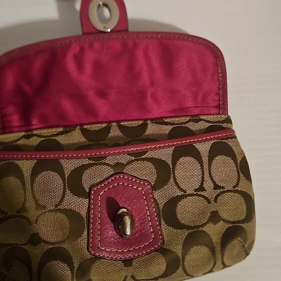 Coach Signature Pink Leather and Jacquard Wristlet - Picture 6 of 8